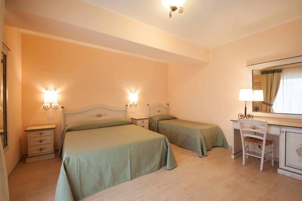 Agriturismo Il Grappolo 拉齐塞 外观 照片
